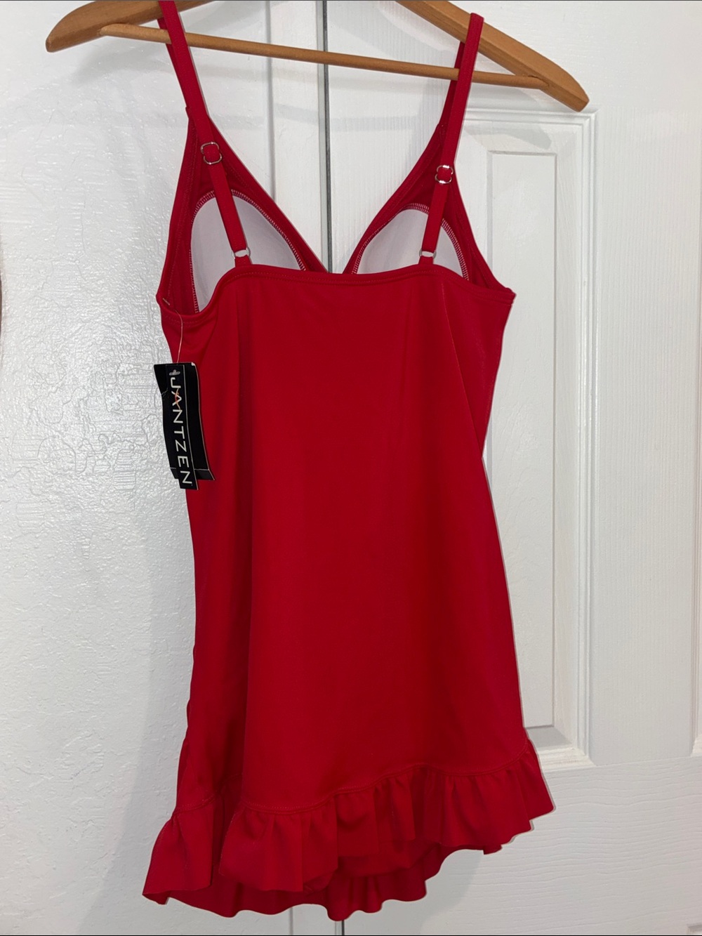 JANTZEN NWT Cherry Red Women’s One-Piece Swimsuit With Adjustable-Straps, Size 8 - Picture 3 of 10